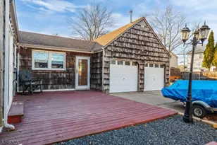 77 W Arthur Pl, Woodbridge Township, NJ 08830 - Photo 22