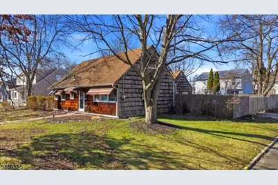 77 W Arthur Pl, Woodbridge Township, NJ 08830 - Photo 24