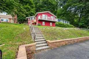 106 Seneca Lake Rd, Sparta Township, NJ 07871 - Photo 2