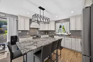 14 Meadow Ln, Vernon Twp., NJ 07462 - Photo 4