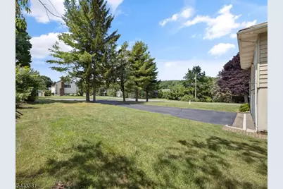 14 Meadow Ln, Vernon Twp., NJ 07462 - Photo 32