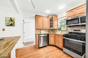 1046 Falls Terrace, Union Township, NJ 07083 - Photo 12