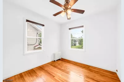 1046 Falls Ter, Union Township, NJ 07083 - Photo 20