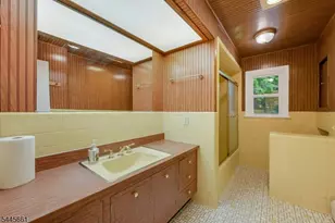 26 Alpine Dr, Wayne, NJ 07470 - Photo 22