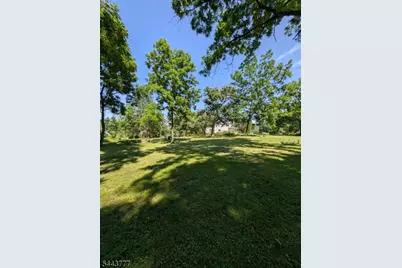 397 Berkshire Valley Rd, Jefferson Township, NJ 07885 - Photo 2