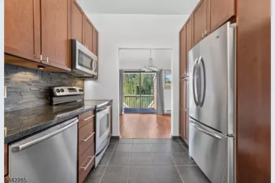 91 N Slope, Union Township, NJ 08809 - Photo 12