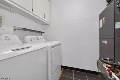 91 N Slope, Union Township, NJ 08809 - Photo 24