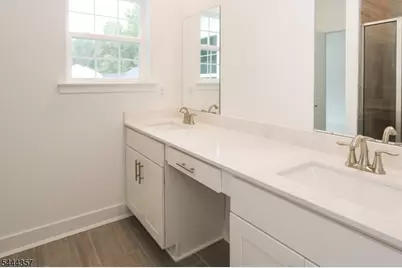 71 Veterans Way, Morris Plains, NJ 07950 - Photo 18
