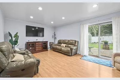 44 Parkway Ave, Clifton, NJ 07011 - Photo 14