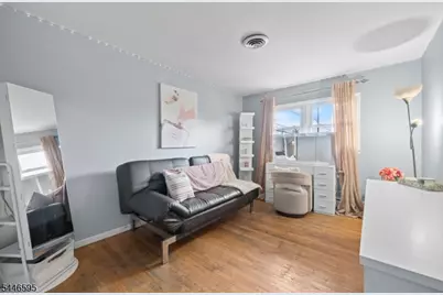 44 Parkway Ave, Clifton, NJ 07011 - Photo 10