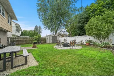 44 Parkway Ave, Clifton, NJ 07011 - Photo 16