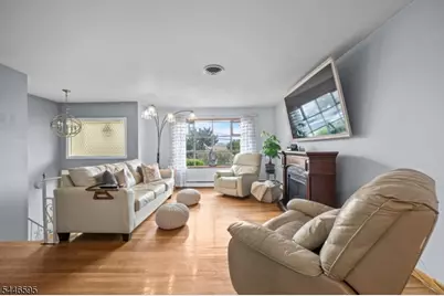 44 Parkway Ave, Clifton, NJ 07011 - Photo 4