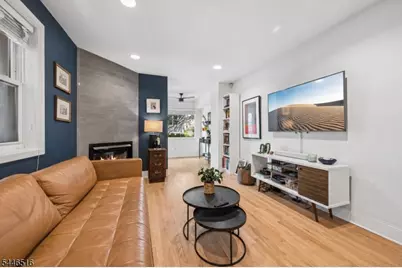 6 Carroll Pl, Weehawken, NJ 07086 - Photo 6