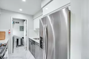 825 Riverside Ave, Lyndhurst Township, NJ 07071 - Photo 8