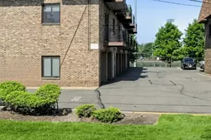 825 Riverside Ave, Lyndhurst Township, NJ 07071 - Photo 10
