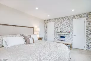 825 Riverside Ave, Lyndhurst Township, NJ 07071 - Photo 12