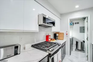 825 Riverside Ave, Lyndhurst Township, NJ 07071 - Photo 10