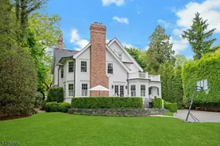 129 Hobart Ave, Summit, NJ 07901 - Photo 4