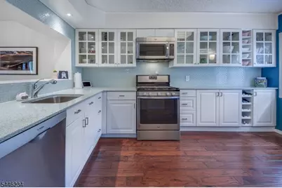 2K Dorado Dr #2K, Morristown, NJ 07960 - Photo 2