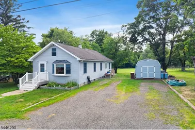 174 Maple St, Bridgewater, NJ 08807 - Photo 2