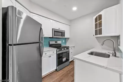 88-96 Boulevard #304, Passaic, NJ 07055 - Photo 6