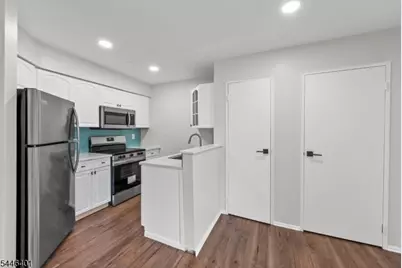 88-96 Boulevard #304, Passaic, NJ 07055 - Photo 8