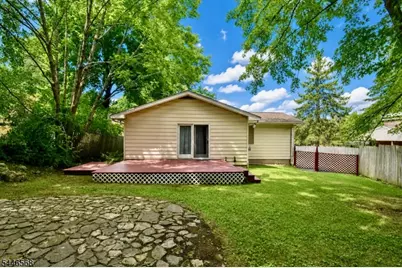 18 Summit Rd, Sparta Township, NJ 07871 - Photo 12