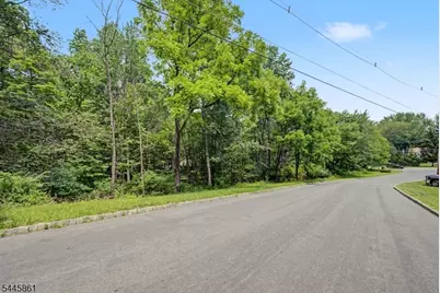 242 W Mountain Rd, Sparta Township, NJ 07871 - Photo 16