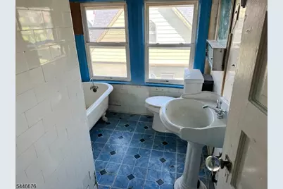 86 Hawthorne Ave, East Orange, NJ 07018 - Photo 16