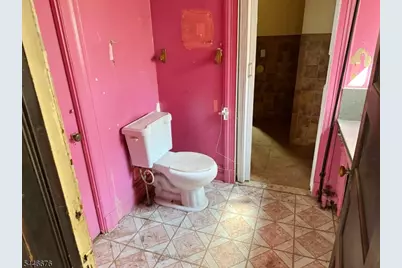 86 Hawthorne Ave, East Orange, NJ 07018 - Photo 18