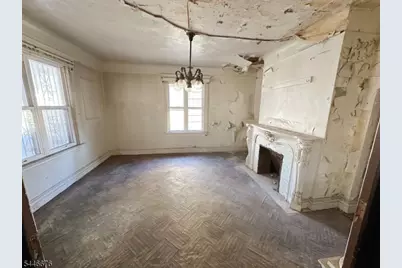 86 Hawthorne Ave, East Orange, NJ 07018 - Photo 4