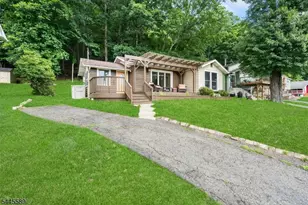 112 Seneca Lake Rd, Sparta Township, NJ 07871 - Photo 1