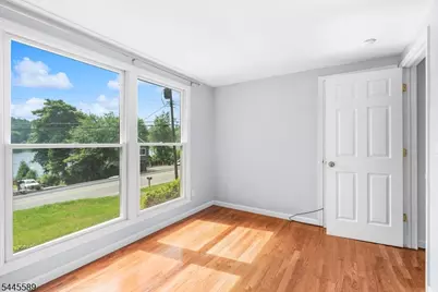 112 Seneca Lake Rd, Sparta Township, NJ 07871 - Photo 10