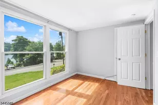 112 Seneca Lake Rd, Sparta Township, NJ 07871 - Photo 10