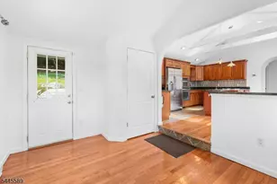 112 Seneca Lake Rd, Sparta Township, NJ 07871 - Photo 6