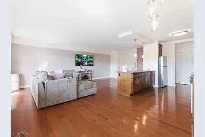 60 Parkway Dr, East Orange, NJ 07017 - Photo 10