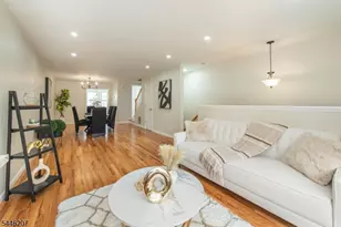 24 Van Pelt Pl, Little Falls Township, NJ 07424 - Photo 4