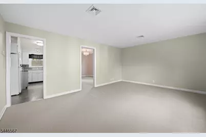 7 Freeman Pl, Nutley, NJ 07110 - Photo 22