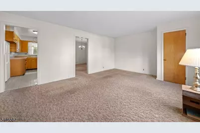 7 Freeman Pl, Nutley, NJ 07110 - Photo 12
