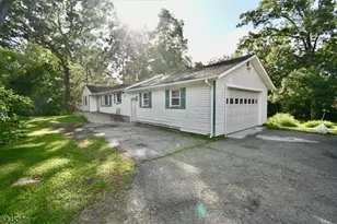 45 Espanong Rd, Jefferson Township, NJ 07849 - Photo 14