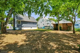 429 Wheatsheaf Rd, Roselle, NJ 07203 - Photo 32