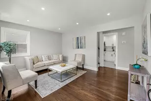 429 Wheatsheaf Rd, Roselle, NJ 07203 - Photo 4