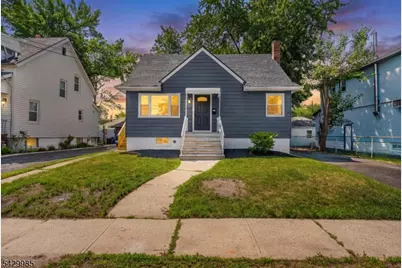 429 Wheatsheaf Rd, Roselle, NJ 07203 - Photo 2