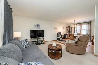 6 Ash Ln, Parsippany, NJ 07034 - Photo 4