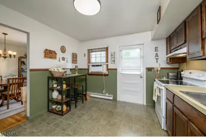 6 Ash Ln, Parsippany, NJ 07034 - Photo 10