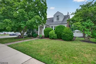 105 Baldwin Pl, Bloomfield, NJ 07003 - Photo 2