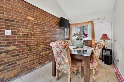 105 Baldwin Pl, Bloomfield, NJ 07003 - Photo 8