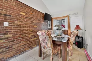105 Baldwin Pl, Bloomfield, NJ 07003 - Photo 8