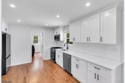 14 Dumont Round, Hillsborough Township, NJ 08844 - Photo 8