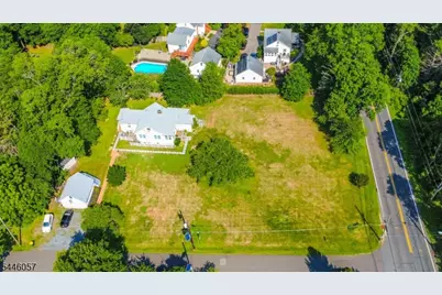 34 Leiv Eirikson Ave, Franklin Township, NJ 08540 - Photo 4